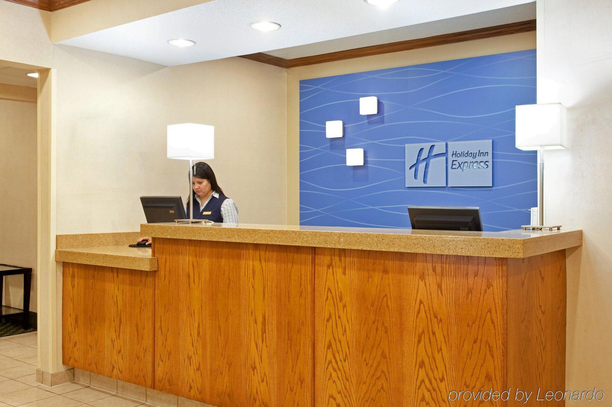 Baymont By Wyndham Merrillville Interior photo