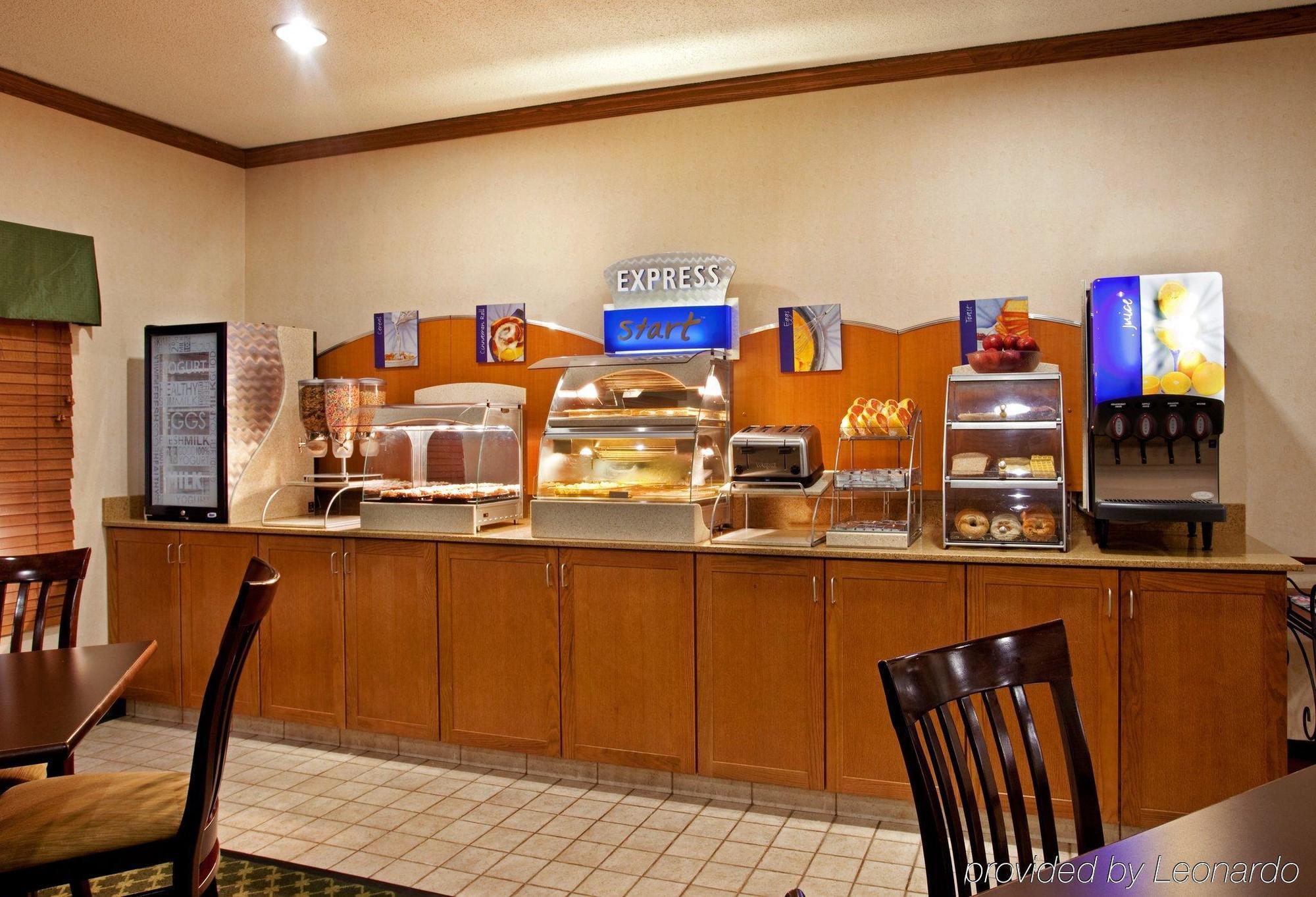 Baymont By Wyndham Merrillville Restaurant photo